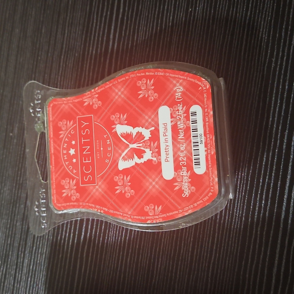 Pretty In Plaid scentsy wax bar